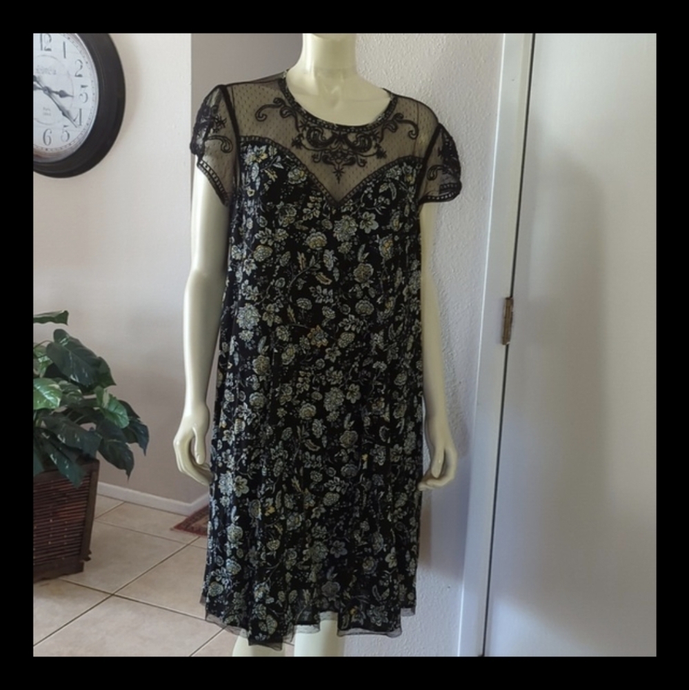 Torrid lace front gauze midi dress - Picture 13 of 13